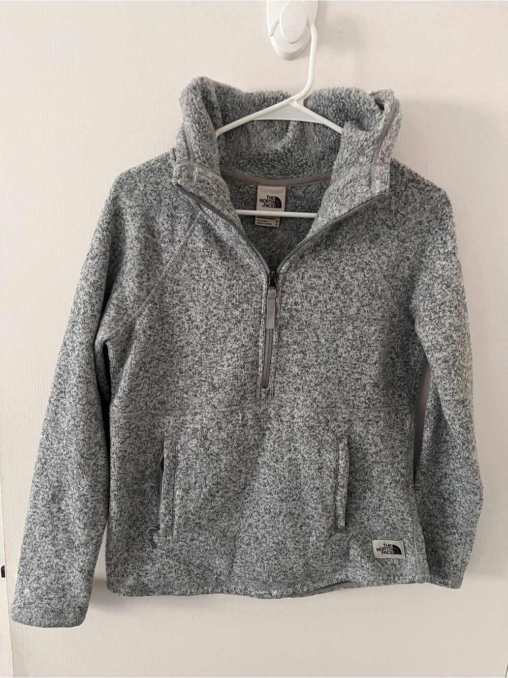The North Face Women’s Knit Sweater Hoodie Half Zip Heather Gray Joey Pocket XS